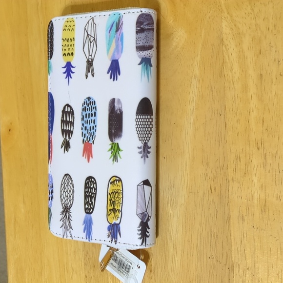 Pineapple themed wallet - Picture 2 of 5